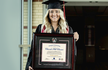Graduate who found their perfect college diploma frame