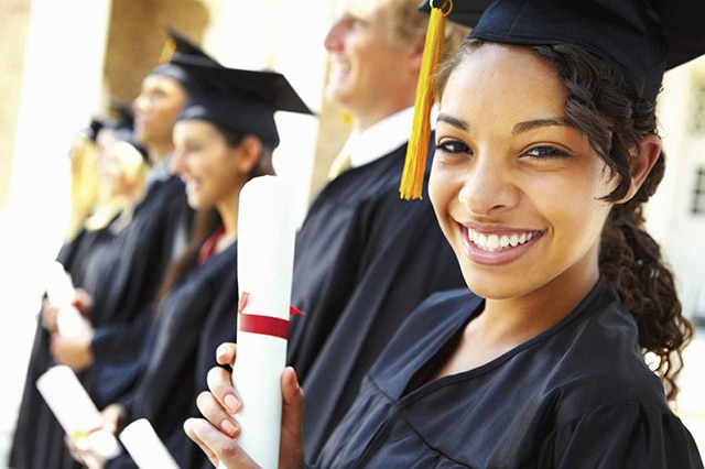 What happens at a graduation ceremony? - Blog