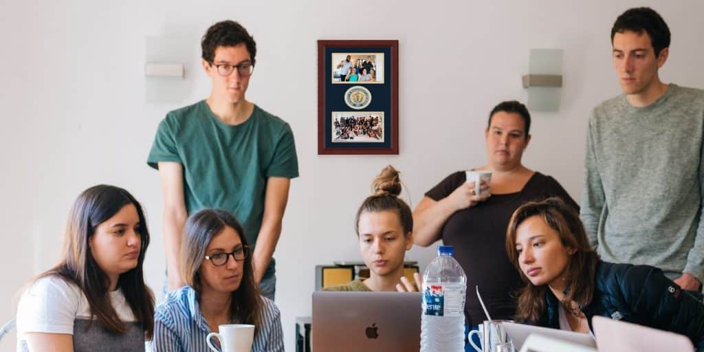 college club around computer