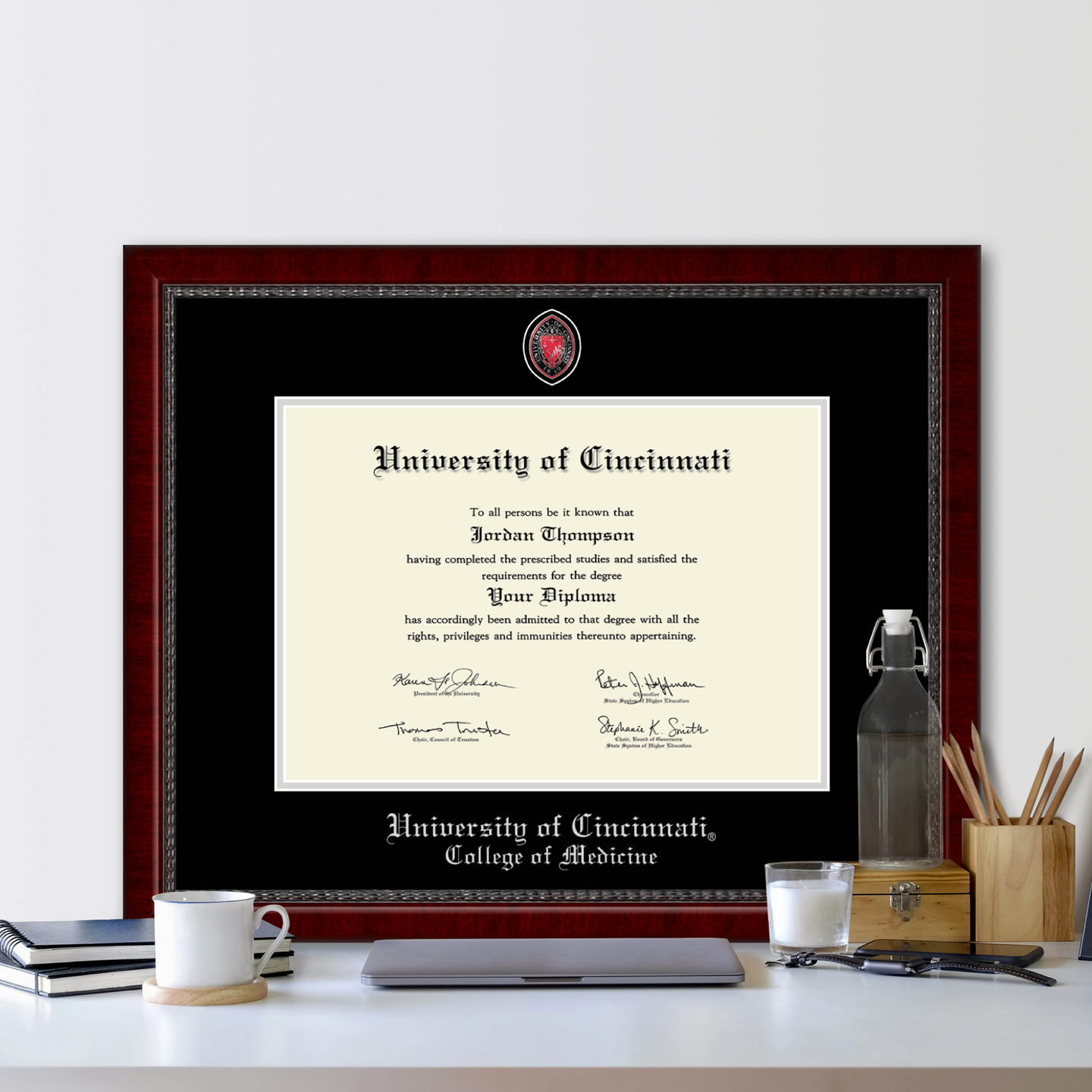University of Cincinnati Masterpiece Medallion Diploma Frame in Sutton