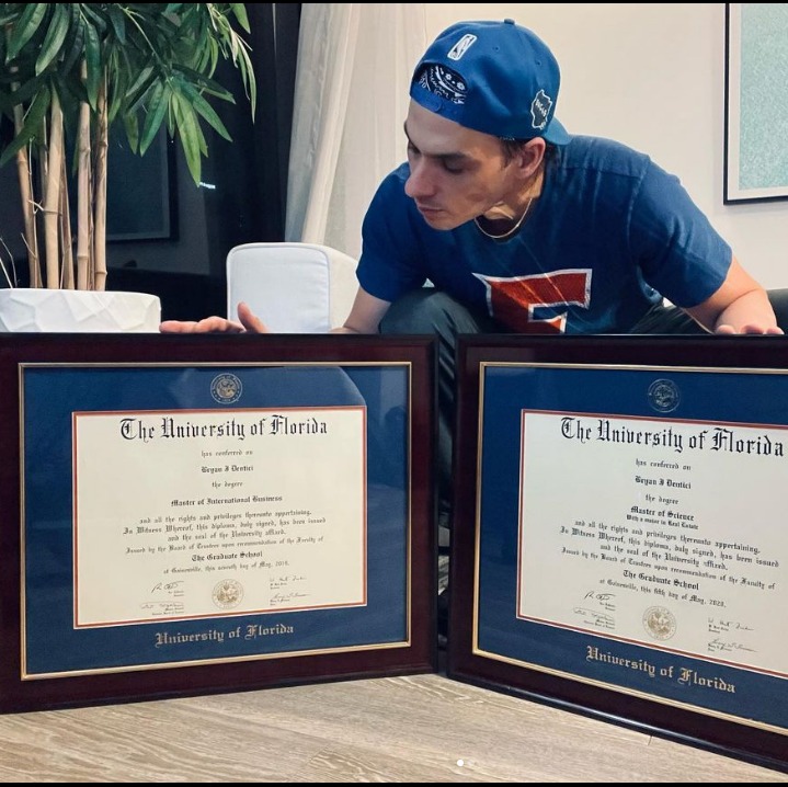 Gators embossed diploma frames
