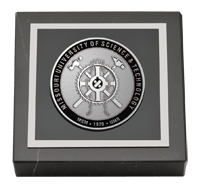 Missouri University of Science and Technology paperweight - Masterpiece Medallion Paperweight