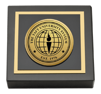 William Howard Taft University paperweight - Gold Engraved Medallion Paperweight