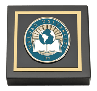 Walden University Paperweight - Masterpiece Medallion Paperweight