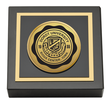 Dordt University paperweight - Gold Engraved Medallion Paperweight