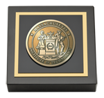 Massachusetts Institute of Technology paperweight - Masterpiece Medallion Paperweight