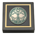 The University of North Carolina at Charlotte paperweight - Masterpiece Medallion Paperweight