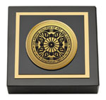 Delaware College of Art and Design paperweight - Gold Engraved Medallion Paperweight